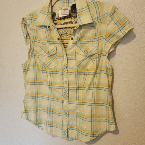 Harley Davidson Embroidered Butterfly Button down Shirt - Picture 6 of 7